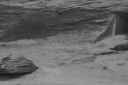 【NASA】火星に「謎の人工物」があるのが発見される！