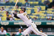 阪神近本、42年ぶり甲子園の先頭弾返しで猛攻呼ぶ
