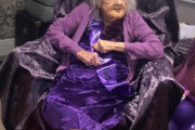 これは良いSNS。100歳の誕生日を迎えた孤独なおばあさんに世界中から続々とプレゼントとメッセージが届く