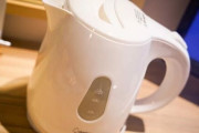 ホテルの備え付けケトル使ってるやつ、マジでやめた方がいいぞ・・・「〇〇する客がいる」「湯沸かし界の闇」