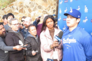 大谷翔平の報道過熱　ＭＬＢ規則に反した韓国メディアに「無期限取材活動禁止」[2/15]  [昆虫図鑑★]