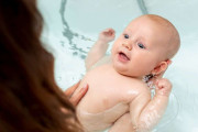 6ヶ月の娘とお風呂に入りたかったという義父