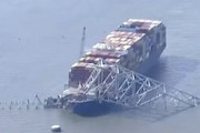 【動画】ボルチモア橋崩落事故で貨物船上の橋の残骸を爆破解体。