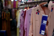 【悲報】オシャレな服屋ワイ「こっ、こっこれ試着していいですか？」店員（DQN）「これレディースですよｗ?」