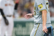 【阪神】伊藤将司　力投も八回途中４失点で降板　得意の巨人戦で八回に勝ち越し許す