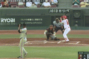 【広島対巨人6回戦】広島・高橋大樹、ツーベースを打つもオーバーランしてしまう・・・