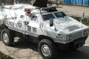 【速報】警察、クソカッコいい装甲車を導入wwwwwwww
