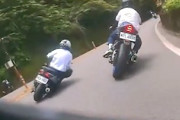 【動画】対向車を巻き込んだ走り屋の転倒事故。1人重傷。