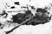 ロシア軍、第二次世界大戦で使用された『モシン・ナガン』『PTRD1941』装備