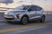 GMが「ボルトEV」の生産終了へ…韓国製バッテリー搭載車から火災度々