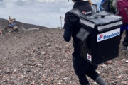 海外「こんなところで注文するアホがいるのかよｗ」富士山頂に現れたドミノピザ配達員の正体が海外で話題に！