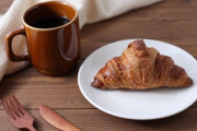 クロワッサン、コーヒー　←もう一品足せるとしたら何？