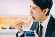 【悲報】飯食うの遅い奴、もれなく仕事できない