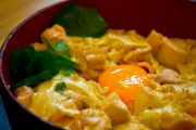 親子丼って箸で食うのが正解なのか？
