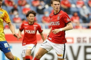 浦和、新加入ユンカー公式戦2戦連続ゴール＆阿部勇樹FK弾で仙台に2-0完封勝利！GK鈴木彩艶がJデビュー　J1第13節（関連まとめ）