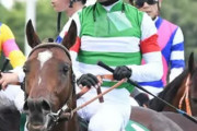 戸崎が地方競馬出身5人目のJRA1万回騎乗達成「生き方そのもの」