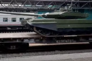 ロシアのサマラで撮影された鉄道輸送中のT-90M最新鋭戦車8両！