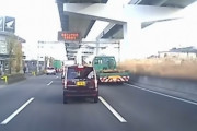 【動画あり】愛知の車両20数台が絡む事故がヤバイ