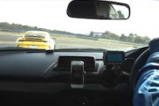 【静岡】ポルシェGT3乗りさん、富士SWのサーキット走行でどうしてそうなった事故をやってしまうｗｗ