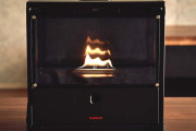 岩谷産業、カセットガスが使えるインテリア暖炉　炎がゆらめくさまを楽しめる  [12/19]