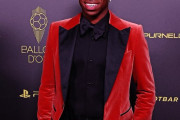 ◆画像◆レアル・マドリーのヴィニシウスさん、バロンドール表彰式にど派手なスーツで乗り込み浮いてしまう