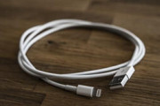 【速報】米アップル、iPhoneのLightningを廃止しガチでUSB-Cへ移行か！？