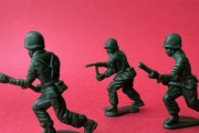 【国際情勢】世界はすでに軍拡ムードに入っている…「徴兵制に賛同」はアジア6国で7割前後、日本もタブーでなくなる日