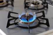 米国、ガスコンロの禁止を検討「室内に有害な大気汚染物質を放出している！」