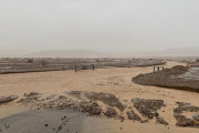 【地球ヤバい】米デスバレーで前例のない大雨 洪水で1000人立ち往生
