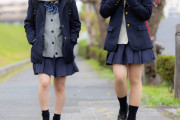海外「日本の女の子のプライドかもしれないね」寒いのにスカートってのは、“カワイイ”の代償だな
