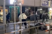 【東京】3人組の強盗を退治したさすまた店員、強すぎワロタｗｗｗｗ