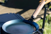 アウトドア好き必見！WAQの焚き火用フライパンの魅力とは？