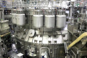世界最大クラス体積約160立方mのプラズマ生成に成功…量研機構が「核融合実験炉」運転開始式！