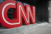 転げ落ちたメディア、なぜCNNは視聴者に見放されたのか 止まらない不祥事、視聴者数は10分の1に激減