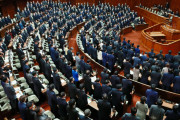 お前の口喧嘩に国会を巻き込むなよ　～　ヒトラーを出した政治論評は国際法や国内法に違反するのか　政府「答えることは困難だ」