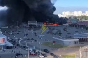 ロシア、ハルキウ州再攻撃が失敗したので怒りの民間人無差別爆撃を再開「営業中のホムセンを誘導爆撃200人以上が行方不明」