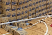 【画像】石川被災地の体育館、物資が届きすぎて重さで床がぶっ壊れるｗｗｗｗｗ