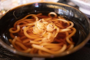 【悲報】ワイ毎日回転寿司で160円のかけうどんだけ食って帰ってたら注意されてしまう
