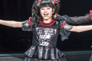 そろそろBABYMETALの神バンドをみんな女性にするタイミングじゃね？　【海外の反応】