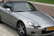 【自動車】GW帰省したら親父がS2000って車買ってたんだが