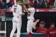 【海外の反応】エ軍がアストロズ戦に逆転サヨナラ勝ち【大谷33号】