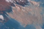 海外「日本の気象衛星『ひまわり』から見たオーストラリア火災がやばすぎると話題に」