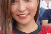 小島瑠璃子さん、浦和vsパリSG観戦「サカユニ姿もお似合い」「ずっと眺めていたい」
