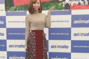 飯田里穂、約6年ぶり水着姿披露
