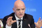 W杯隔年開催は移民の「希望」に FIFA会長が発言を釈明