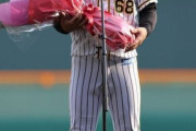 阪神・俊介が２軍戦後に引退セレモニー「悔いはありません」