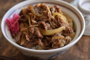 ブスが働いてる1杯300円の牛丼屋と美人が働いてる1杯500円の牛丼屋