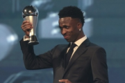 ビニシウスがFIFA男子最優秀選手賞を受賞!! 2位はロドリ、3位はベリンガム