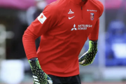 【正式オファー】浦和GK鈴木彩艶、マンU移籍www