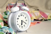 8時起きワイ「7:30か…まだ寝れるな…」スヤァ